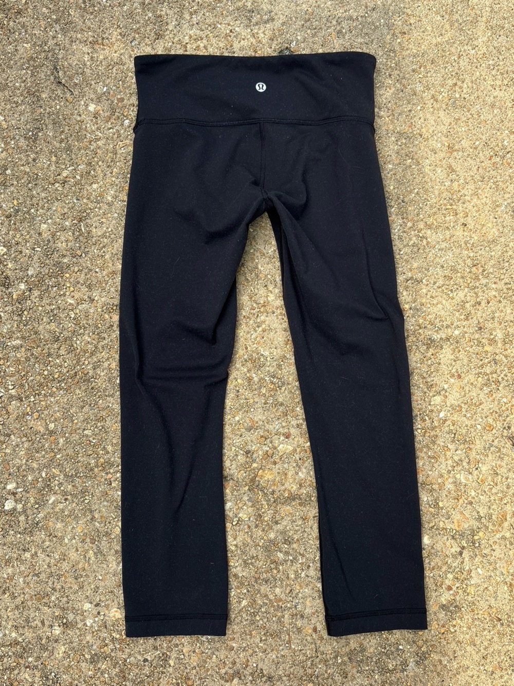 lululemon athletica Black capri Leggings